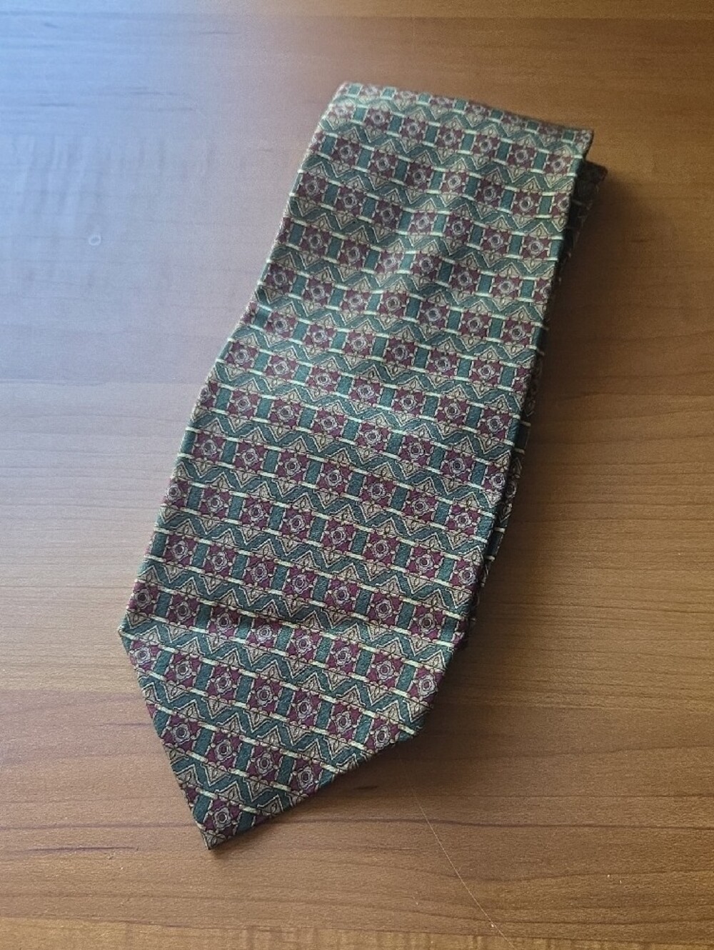 Vintage Classic Men's Geometric Tie in Green and Burgundy